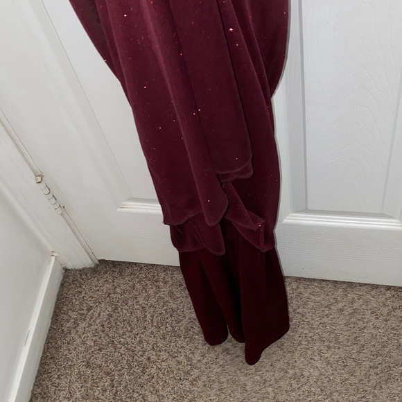 SLNY Burgundy Maxi Dress - Picture 12 of 12